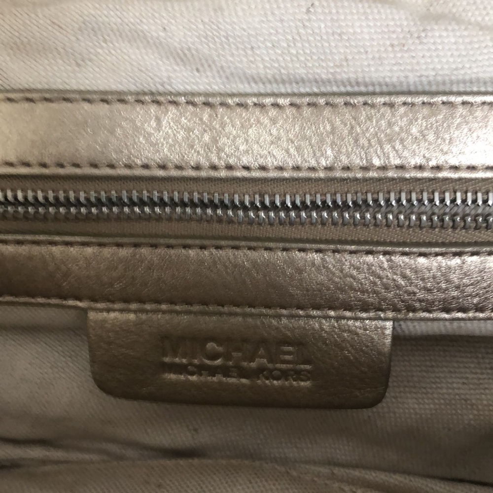 Michael kors bag. Soft metallic leather fringe and beads. With bag.authentic - Picture 5 of 12
